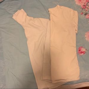 2* Uniqlo t shirts